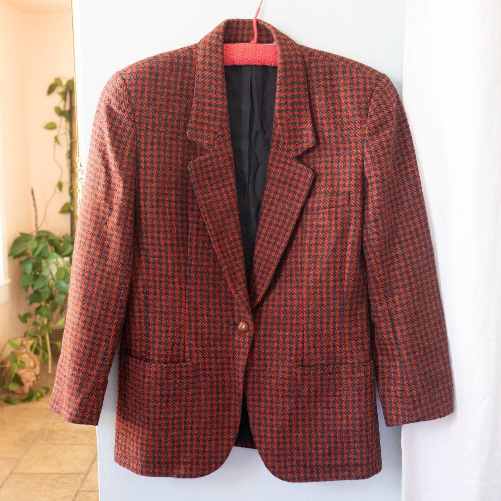 Vintage Anne Klein 100% Wool Red & Black Houndstooth Blazer